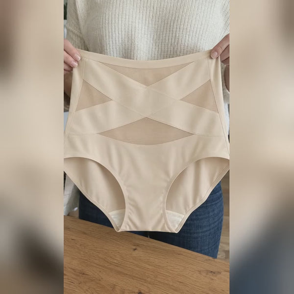 SculptWrap 360 stretch: the waistband stretches and springs back