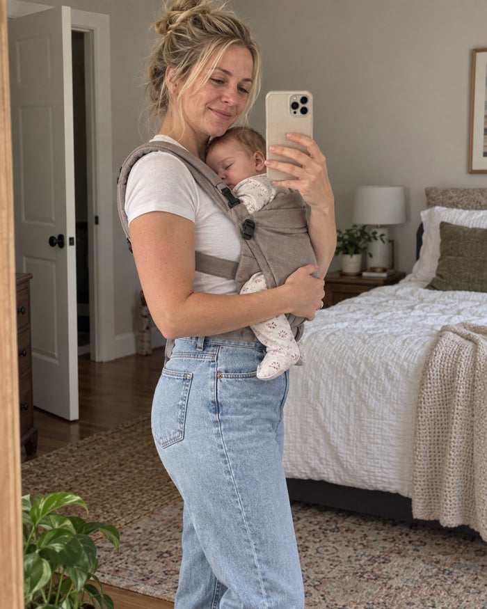 r07-mom-baby